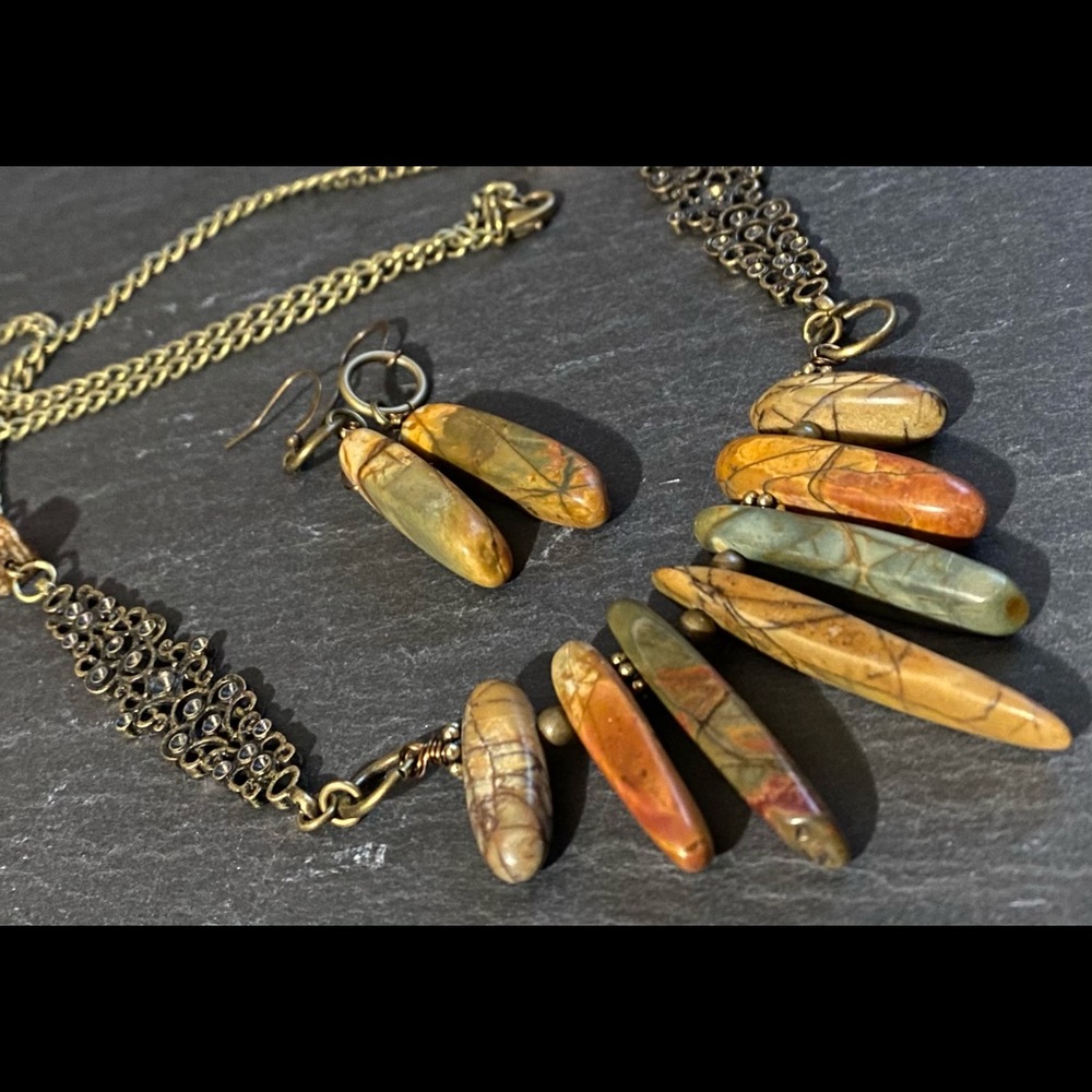 Handmade natural gemstone necklace & earring set.